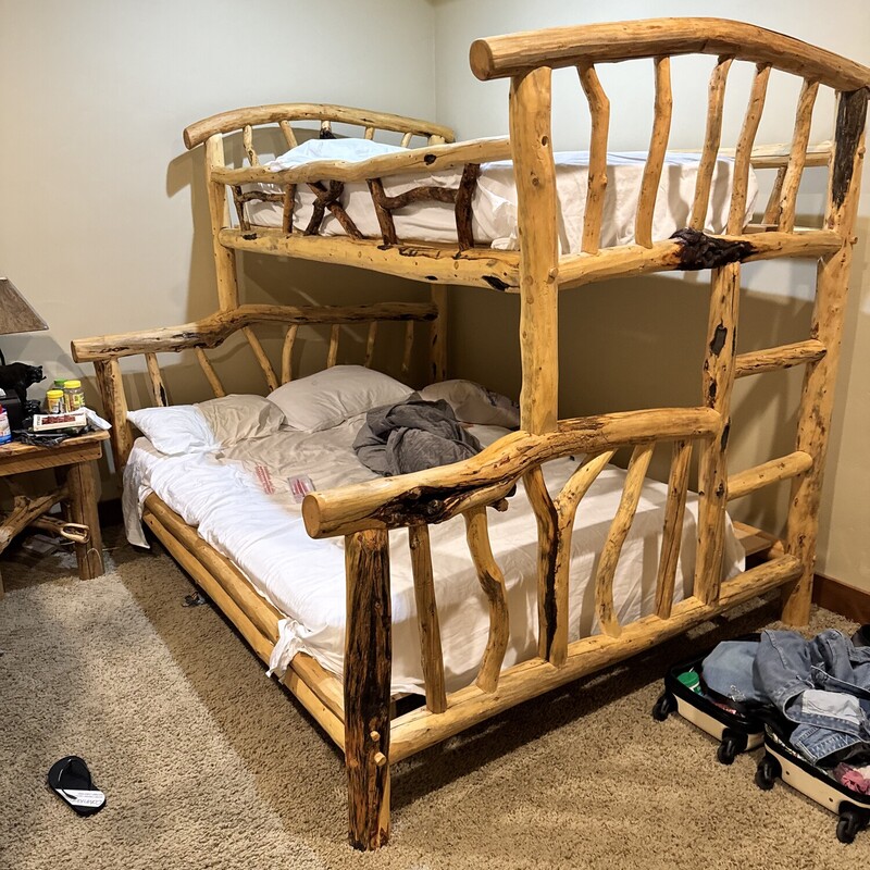 Log Bunkbed Twin Over Que