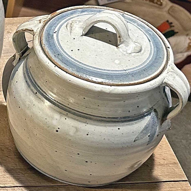 HM Pottery Crock W/Lid
9 In Tall x 9 In Wide