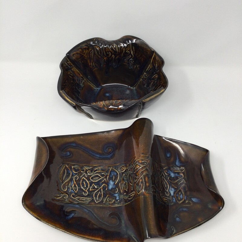 Hillborn Pottery Set
2 Piece Set Includes 1 Bowl &  1Platter
Brown/Blue,
Size: 12 X 8 In