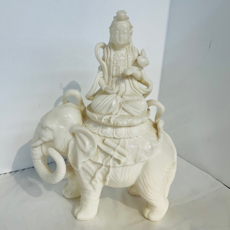 Goddess On Elephant Statue
White
Size: 9x12H