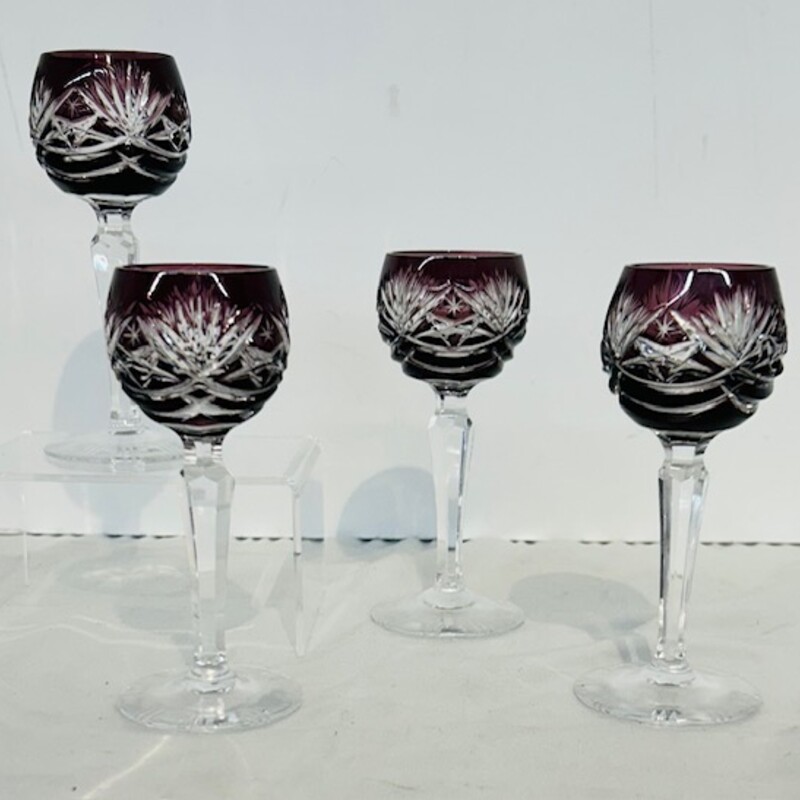 Set of 4 Nachtmann Traube Cordials
Clear and Purple
Size: 2x4.5H