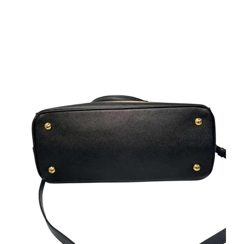 Prada Galleria Saffiano Leather Black  Bag with detachable strap.<br />
<br />
Factory Code: 8/208<br />
<br />
Dimensions:13 L x 9 H inches<br />
<br />
Very Good condition. Corner wear throughout the bag.<br />
<br />
Does not comes with original dust bag. No box.