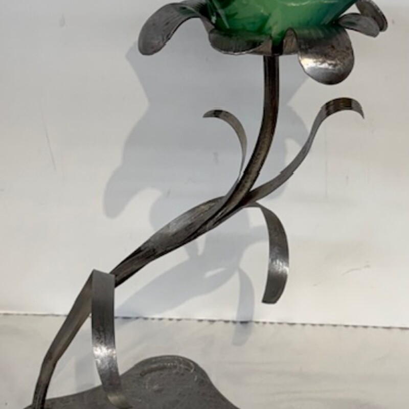 Artisan Metal Glass Flower
Silver Green
Size: 9x15.5H