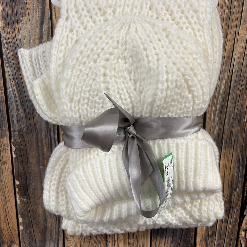 New Cream Hat And Scarf Set