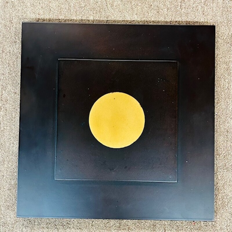 Wood Tile With Circle
Brown and Gold
Size: 14x14H