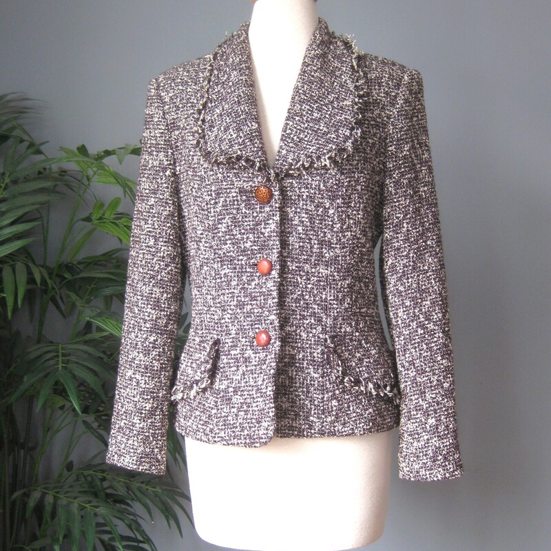 This beautiful fringed edge boucle blazer is by Alberto Makali
It is so fab but it does have two flaws.  There is a small rip in the lining near one of the armholes and there is also discoloration on the lining.
I am not sure but the buttons seem a little strange too.  The top one is a fancy molded one and the bottom two are plain, matching perfect in color but they seem to have a bit of wear on their finish.
Normally I would not list something with these flaws, but it's otherwise SO nice it has a fabulous silhouette and the cut, style and fabrc are so powerful
It's marked size 12 but it's smaller than that.  It fits me perfectly, I am a size 10.
here are the flat measurements:
shoulder to shoulder: 16
armpit to armpit: 19.25
waist area: 16.5
length: 24.5
underarm sleeve seam:17

thanks for looking!
#79543