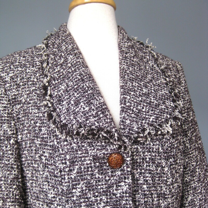 This beautiful fringed edge boucle blazer is by Alberto Makali<br />
It is so fab but it does have two flaws.  There is a small rip in the lining near one of the armholes and there is also discoloration on the lining.<br />
I am not sure but the buttons seem a little strange too.  The top one is a fancy molded one and the bottom two are plain, matching perfect in color but they seem to have a bit of wear on their finish.<br />
Normally I would not list something with these flaws, but it's otherwise SO nice it has a fabulous silhouette and the cut, style and fabrc are so powerful<br />
It's marked size 12 but it's smaller than that.  It fits me perfectly, I am a size 10.<br />
here are the flat measurements:<br />
shoulder to shoulder: 16<br />
armpit to armpit: 19.25<br />
waist area: 16.5<br />
length: 24.5<br />
underarm sleeve seam:17<br />
<br />
thanks for looking!<br />
#79543