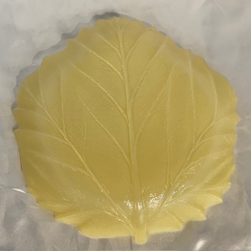 Murano Glass Leaf Dish
Yellow
Size: 9.5x10.5H