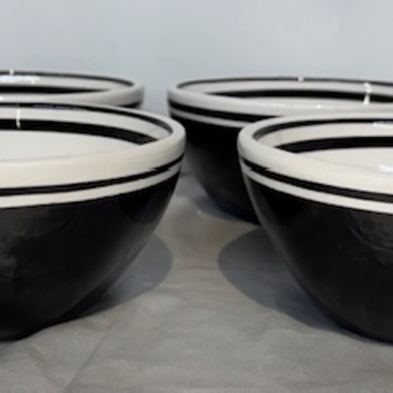 S4 Dansk Soup Bowls
Black White
Size: 6x2.5H