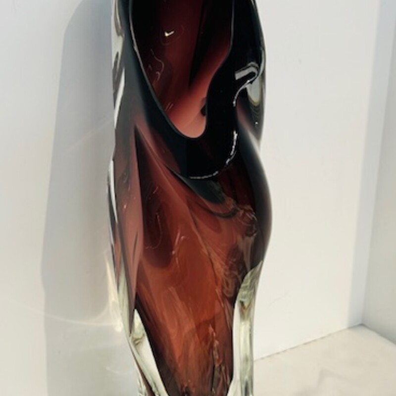 Joseph N Becker Glass Scultpure
Purple Clear Size: 5 x 16.5H
Signed Joseph N Becker 2005 on bottom