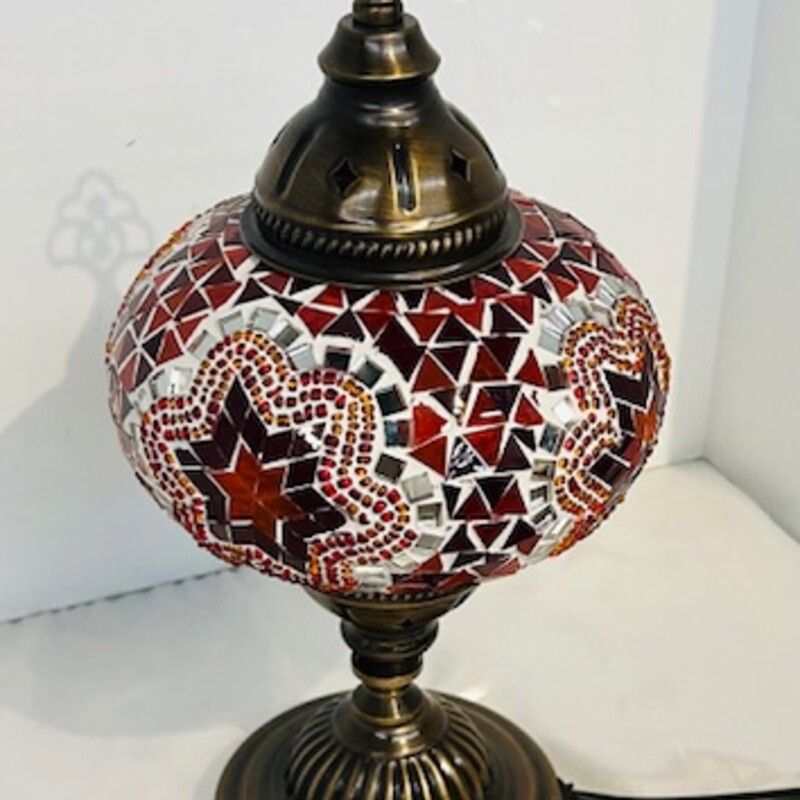 Moroccan Style Mosaic Lamp
Red Silver White Bronze Size: 7 x 14.5H