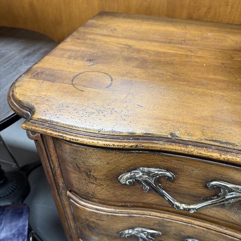 Ralph Lauren 3-Drawer Chest, French with Brass Keyholes (no key)<br />
Size: 56x25x35