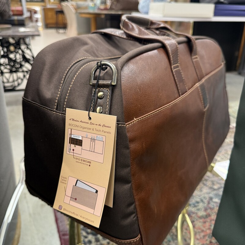 Boconi Commuter Duffle Bag, Brown. New with tags!
Size: 20x10