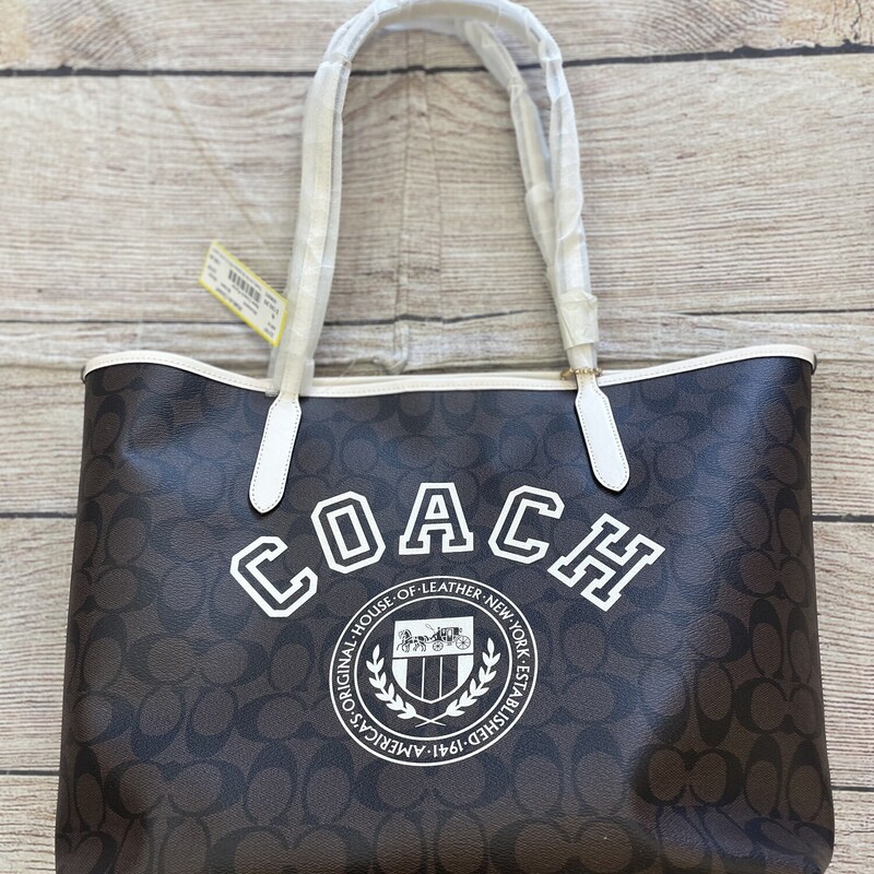 New Coach Purse, Brown, Size: None