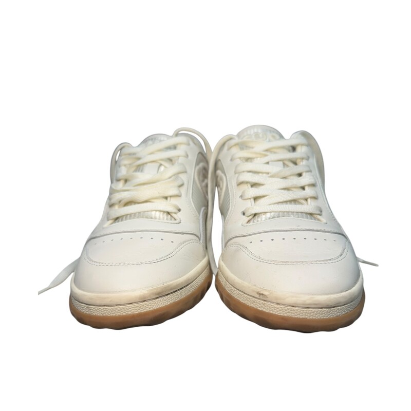 Gucci Mac80 Cream Sneakers<br />
<br />
Size: 39<br />
<br />
In very good condition. Light marks to the exterior.<br />
<br />
Comes with original dust bag and box.