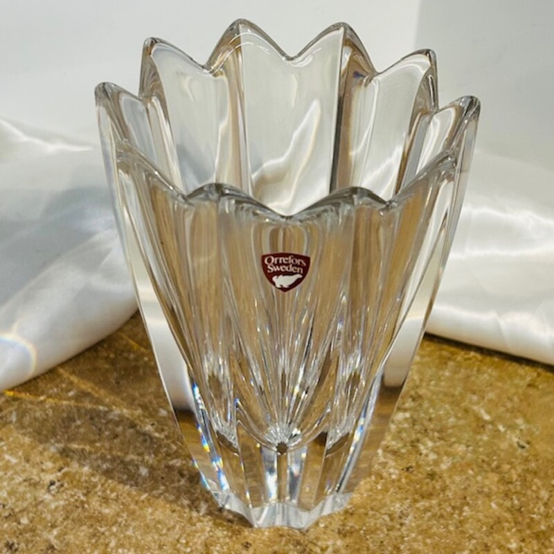 Orrefors Tulip Vase
Clear, Size: 4x6H