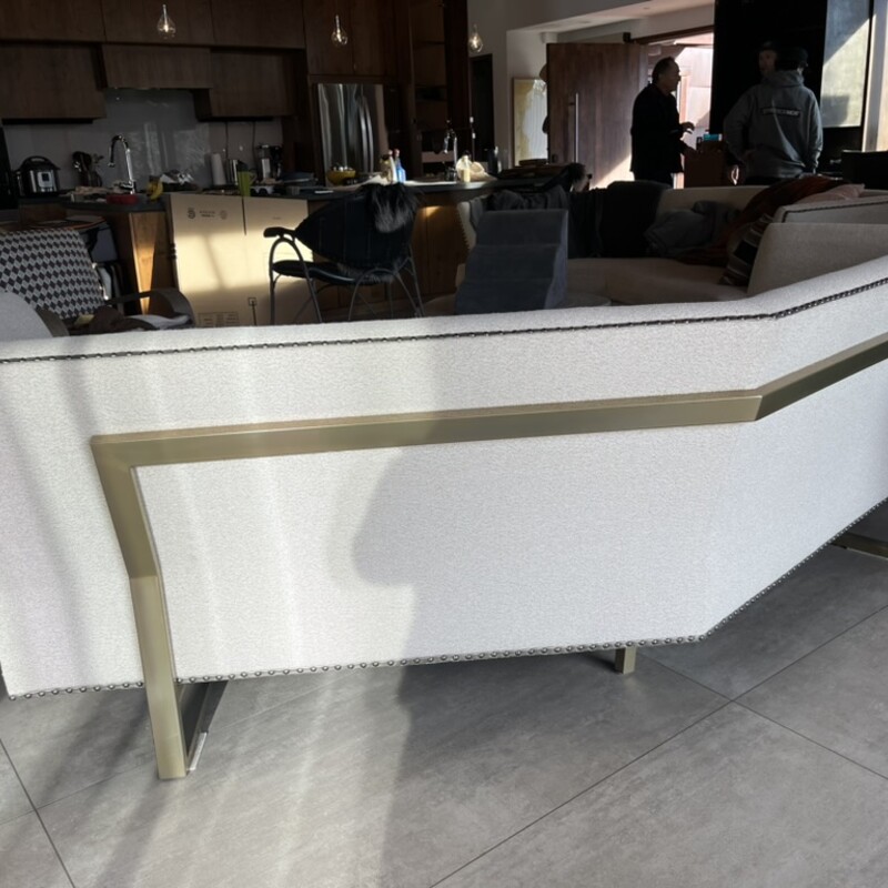 Marge Carson Seattle Sofa<br />
<br />
Size: 109Lx50Dx34T