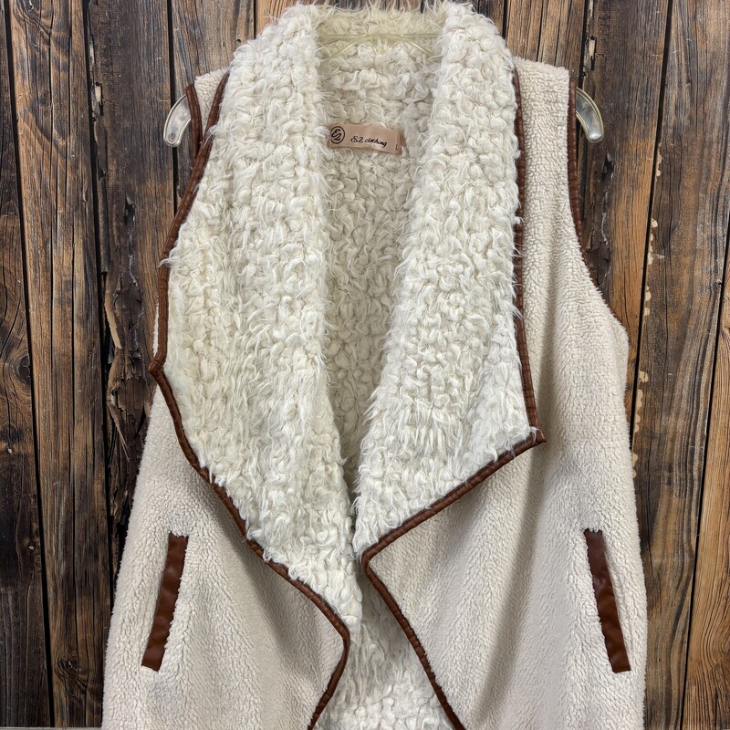 Fuzzy White Vest, Size: L