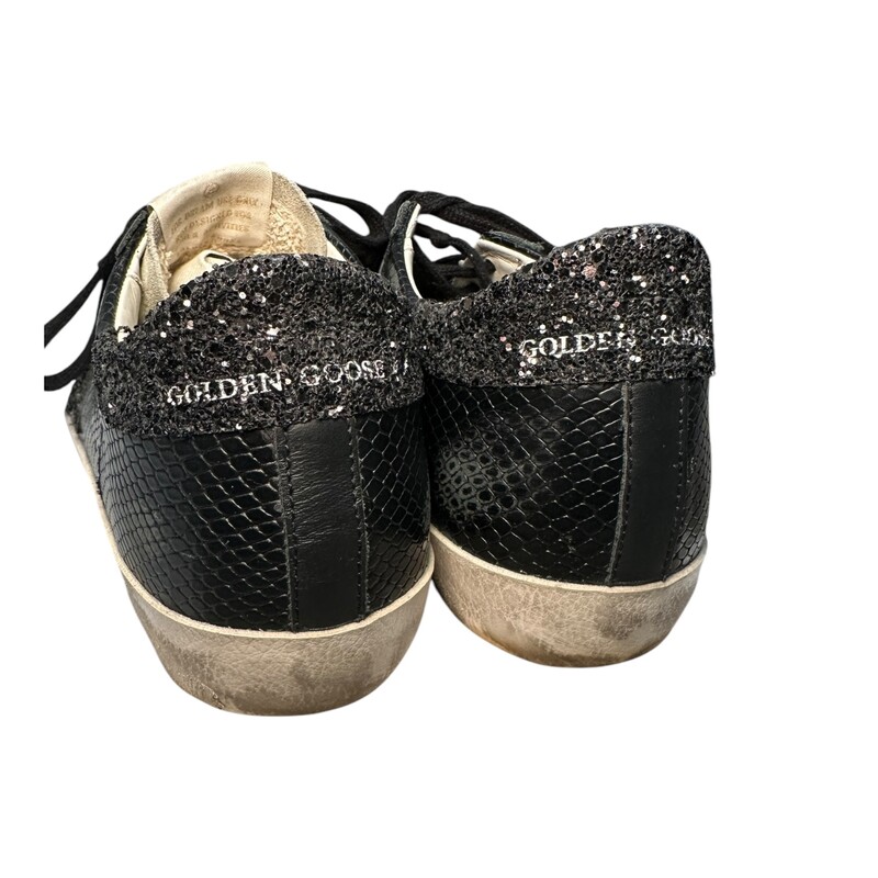 Golden Goose Superstar Black<br />
<br />
Size: 39<br />
<br />
In very good condition.<br />
<br />
Comes with original dust bag and box.