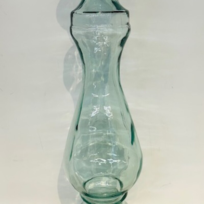 Thick Glass Bulbous Pillar Candleholder
Clear Green Size: 7 x 22H