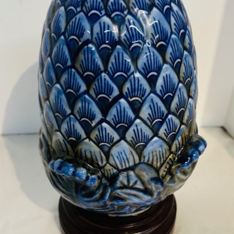 Asian Ceramic Pinecone
Blue White Ceramic on Fixed Brown Base
Size: 6x10H
Matching Piece Sold Separately