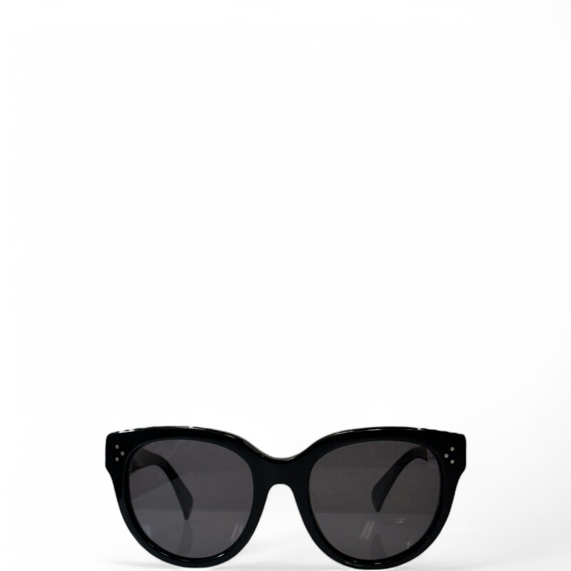 Celine Black Cat CL41755 Sunglasses

In good condition.Light scratching to lens and frames.

Does not come with case or dust bag.