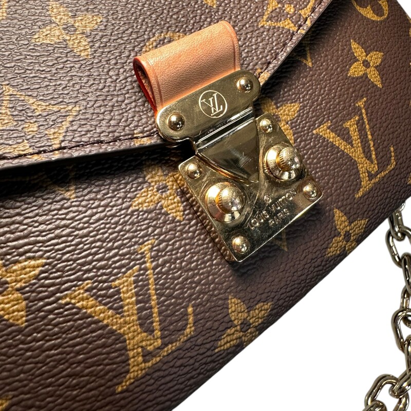 Louis Vuitton Metis East West Chain Crossbody

Date Code: Microchip Entrupy Certificate Provided.

Dimensions: 8.5 L x 5.3 H  x 2.4 W  inches

In very good condition. Some scratching on the hardware.

Does not come with original dust bag or box.