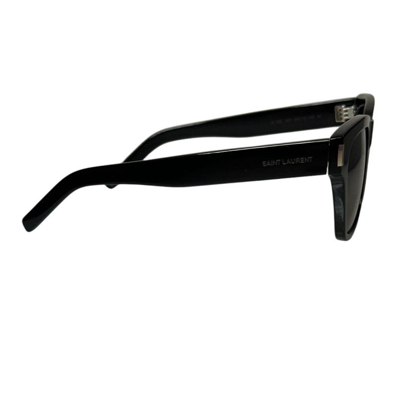 YSL SL560 Black Sunglasses

In very good condition. Light minor scratches.

Does not come with the original case or box.