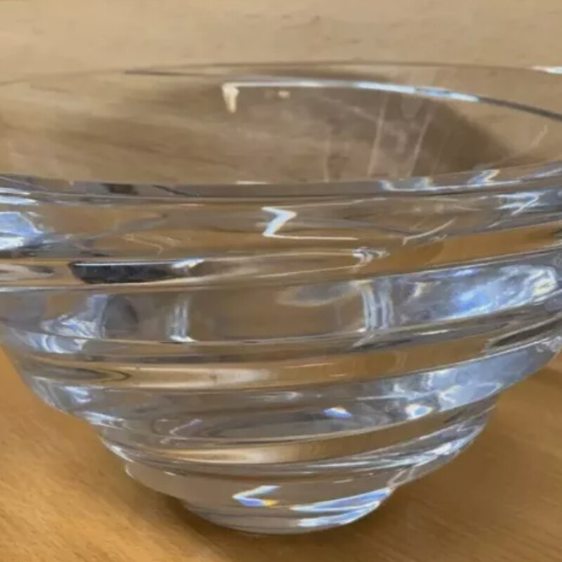 Rogaska Thick Swirl Bowl
Clear Heavy Crystal
Size: 10x5H
Stamped Miller Rogaska
Retail $130