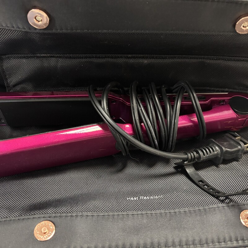 Conair Straightener W Case