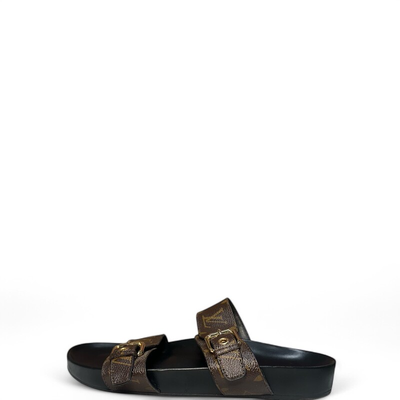 Louis Vuitton Bom Dia Monogram Buckle Sandals

Size: 41

Style Code: MAO232

In very good condition. Minor scuff of the leather on front left shoe.

Comes with original dust bag. No box.