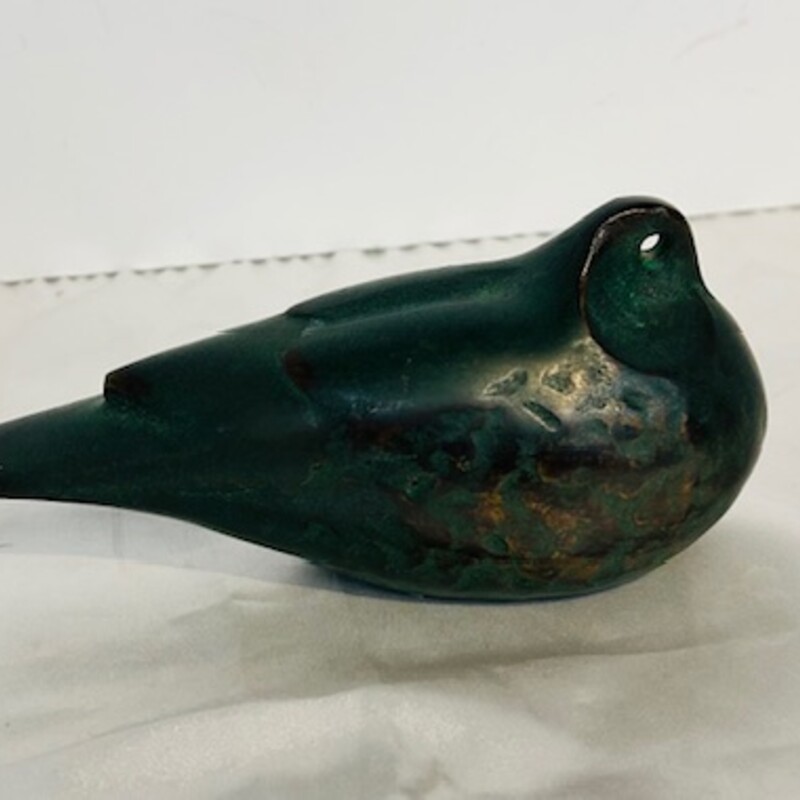 Modern Asian Iron Bird Figurine
Green Bronze Size: 6 x 3H
Larger bird sold separately