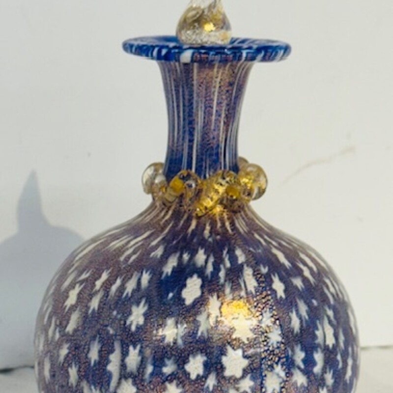 Artisan Handblown Perfume Bottle
Blue White Gold
Size: 3x5.5H