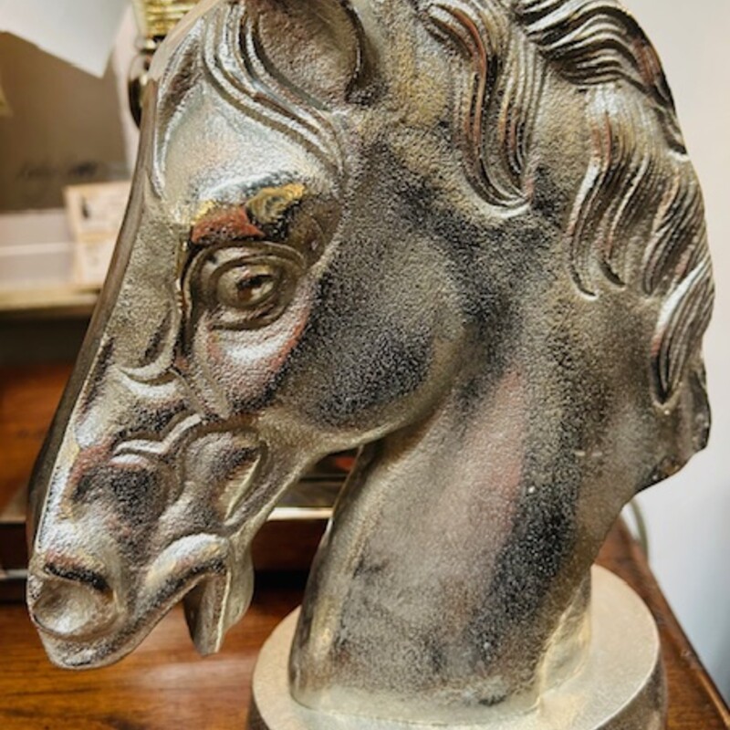 Metal Horse Head Bust
Silver Size: 8 x 10H