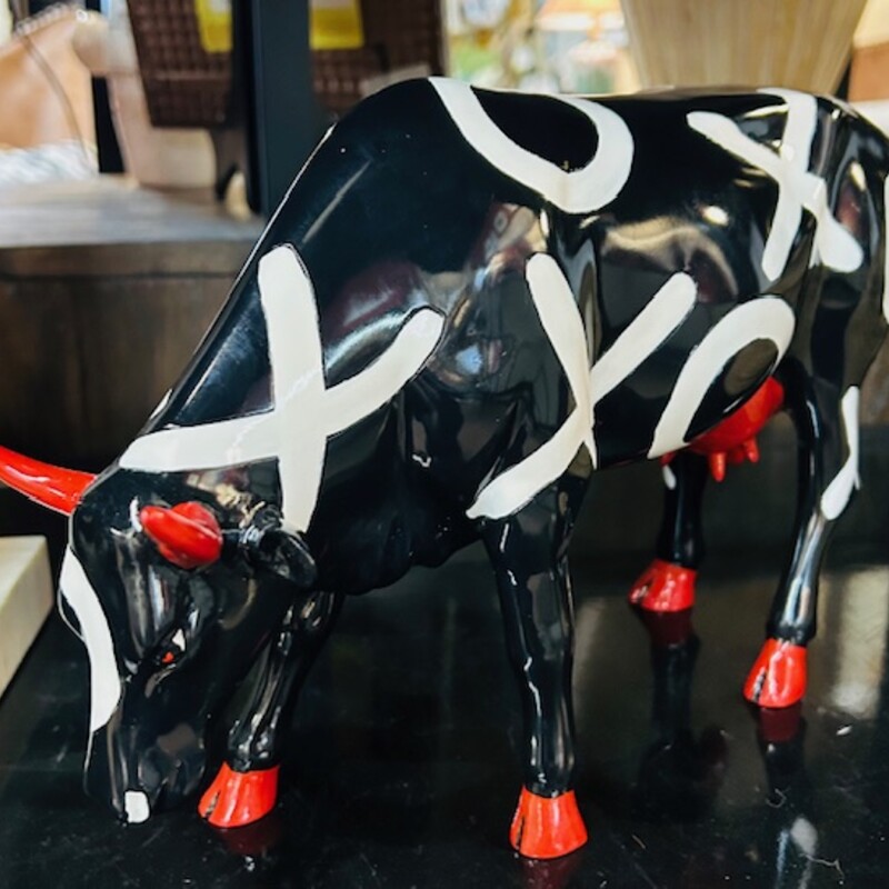 XOXO Ceramic Cow Statue
Red White Black Size: 12 x 7H