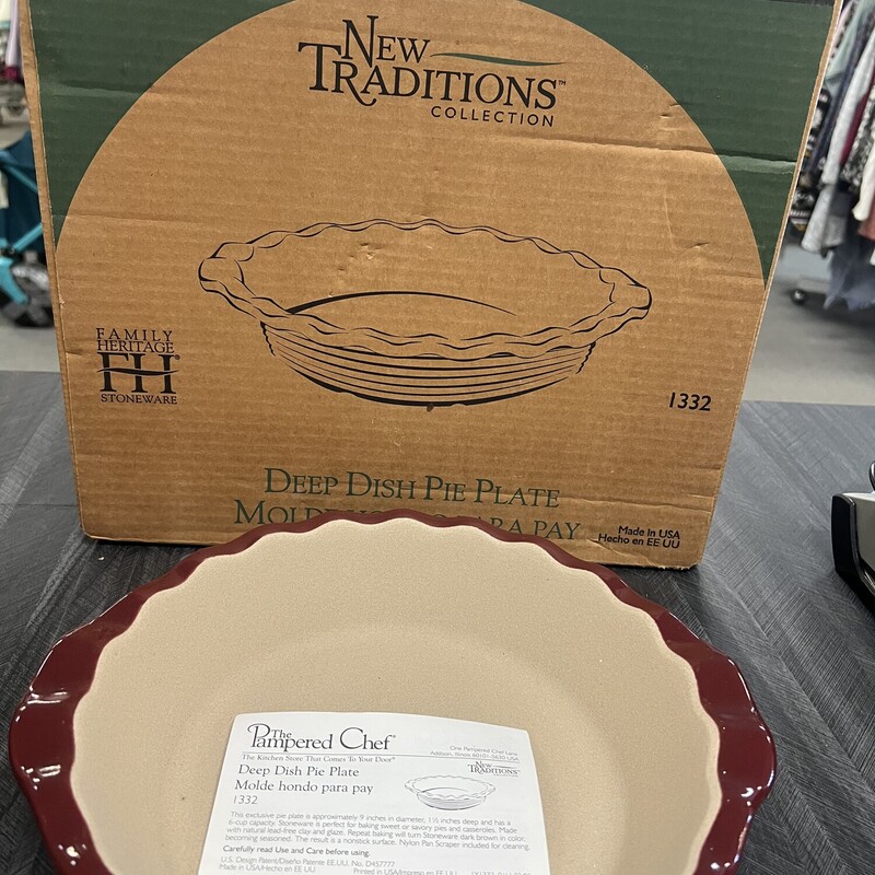 New Pampered Chef Deep Dish pie plate