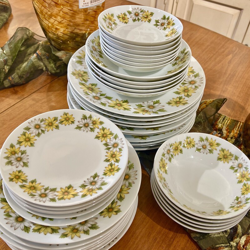 Dish Set Noritake Marguer