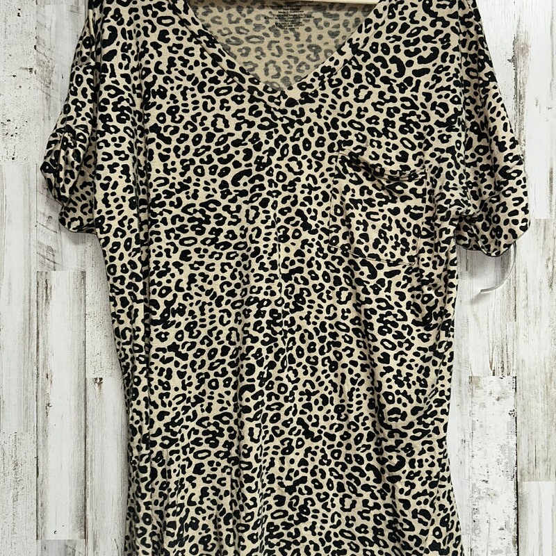 XL Leopard V Neck Tee