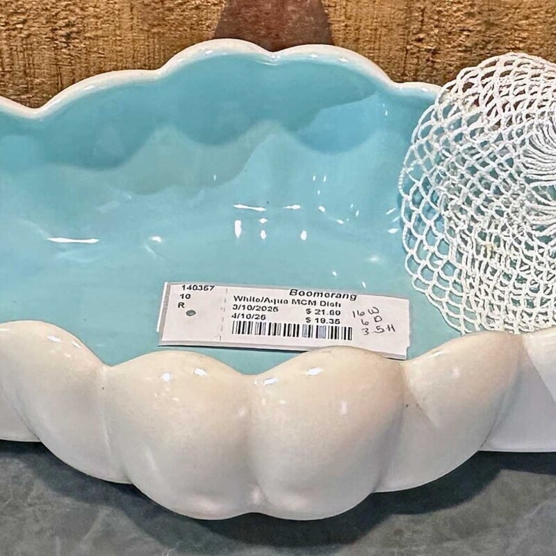 White/Aqua MCM Dish