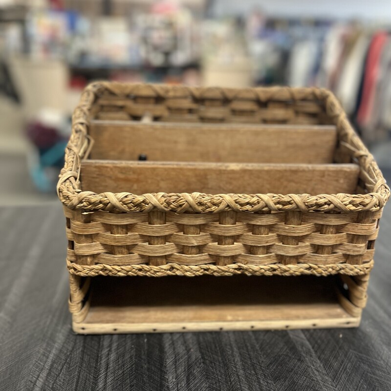 Vtg Mail Basket