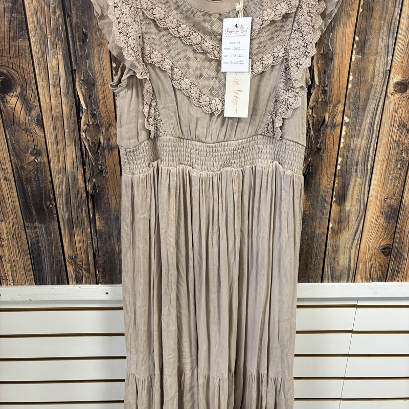 NWT Tan Lacy Dress, Size: Large