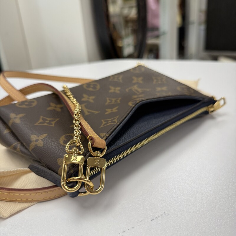 LOUIS VUITTON Monogram Pallas Clutch, Blue Marine. In pristine condition! Includes dust bag.<br />
Size: 9x6