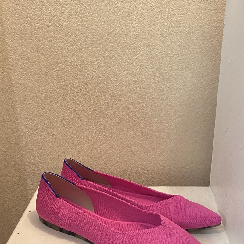 NIB Fuchsia Fab Flat