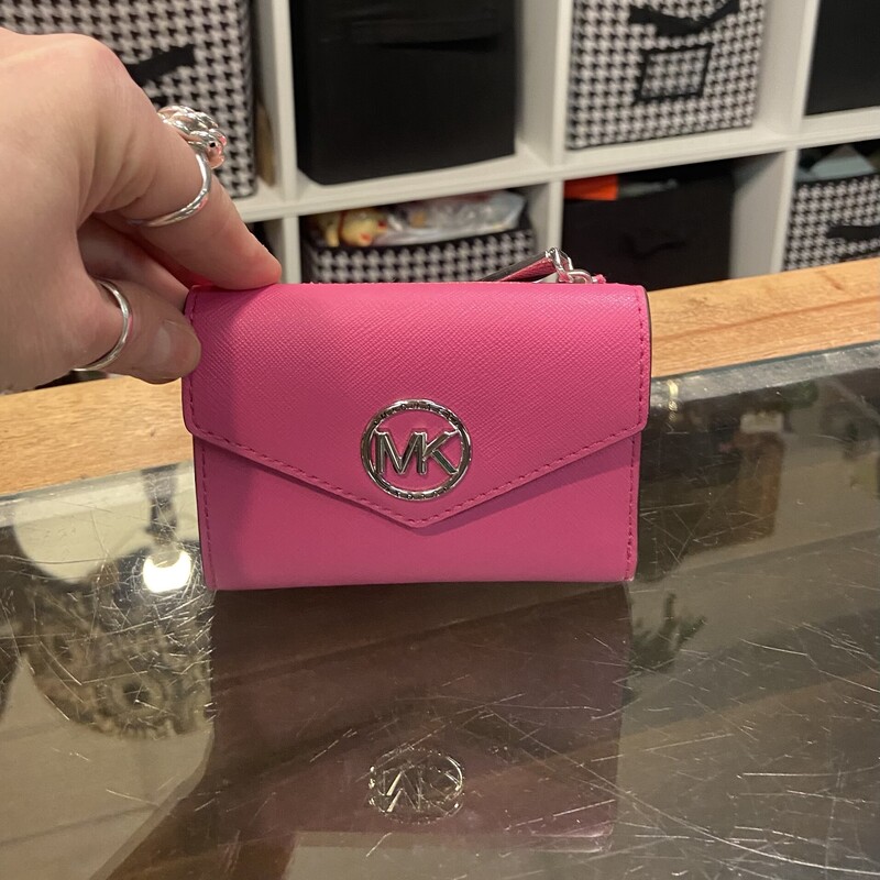 EUC Fuchsia Snap Wallet