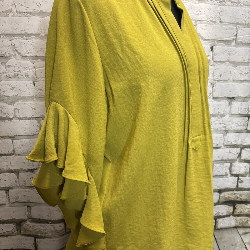Vince Camuto, Citron, Size: Medium