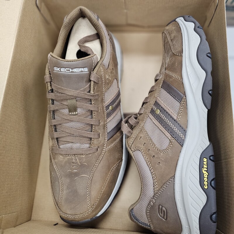 NEW SKECHERS GOODYEAR, BROWN, Size: 12