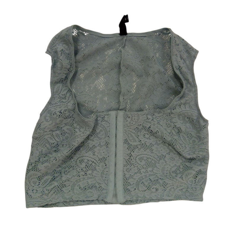 Crop Top: Blue Lace, Womens, Size: L

Located at Pipsqueak Resale Boutique inside the Vancouver Mall, Suite 230, (upstairs between Round 1 and Golds Gym) or online at: #pipsqueakresale

All items are photographed prior to being steamed. Cross posted, items are located at #PipsqueakResaleBoutique, payments accepted: cash, paypal & credit cards. Any flaws will be described in the comments. More pictures available with link above. Local pick up available at the #VancouverMall, tax will be added (not included in price), shipping available (not included in price, *starts at $9.99; please contact regarding shipment of toys or other larger items), item can be placed on hold with communication, message with any questions. Join Pipsqueak Resale - Online to see all the new items! Follow us on IG @pipsqueakresale / Facebook @pipsqueakresaleboutique & Thanks for looking! Due to the nature of consignment, any known flaws will be described; ALL SHIPPED SALES ARE FINAL. All items are currently located inside Pipsqueak Resale Boutique as a store front items purchased on location before items are prepared for shipment will be refunded.

#resalerocks #shopsmall #pipsqueakresale #shopvanmall #vancouverwa #portland #reusereducerecycle #fashiononabudget #chooseused #consignment #savemoney #shoplocal #weship  #shopvanmall #vancouvermall #vancouver #vancouverwashington #keepusopen #shoplocalonline #resale #resaleboutique #mommyandme #minime #fashion #reseller #usedclothing #usedtoys #secondhand #consign #store #clothes #womensclothes #kidsclothes #shopvancouvermall