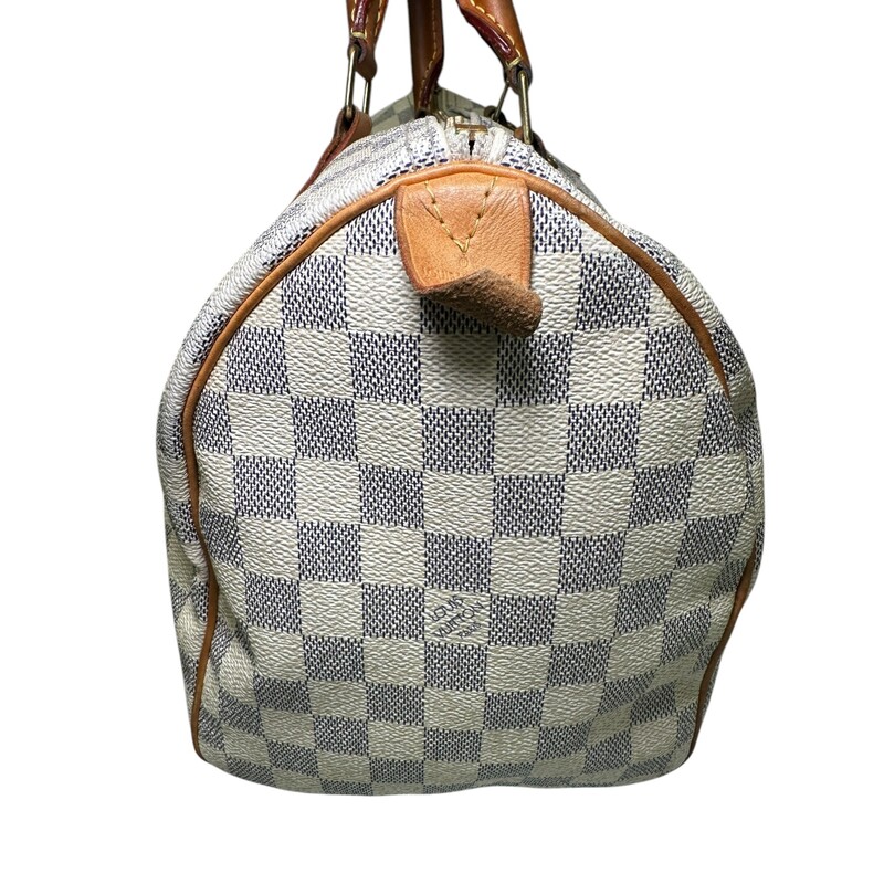Louis Vuitton Speedy Azur 30

Date Code: SD1133

Dimensions:
Length: 12 in
Height: 8.75 in
Width: 7.25 in
Drop: 3.5 in

In good condition. Wear to the exterior and handles. Stains on the interior.

Does not come with the original dust bag or box.