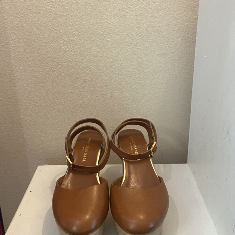 NEW Camel Lther Clog<br />
Camel<br />
Size: 8 R $262