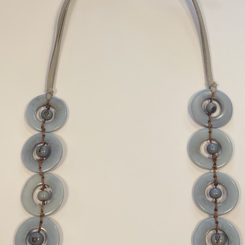 Lthr/blu Circles Necklace<br />
Gry/blue<br />
Size: Necklace